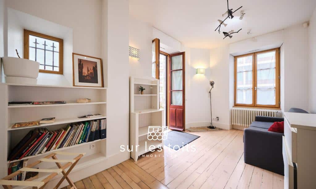 2026_03_05_Surlestoits_1_avenue_Chevene_XT5G1480