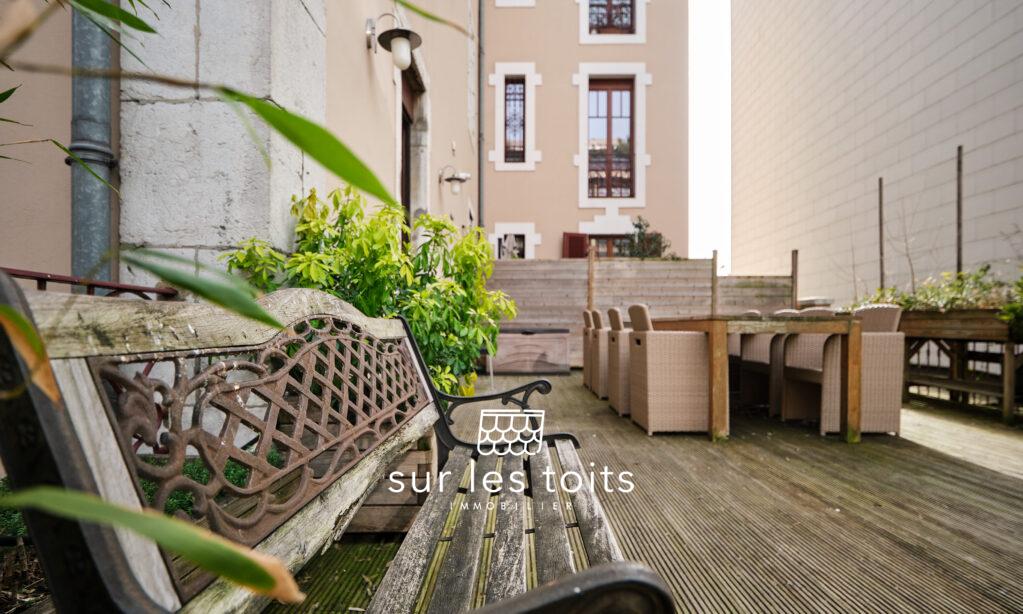 2026_03_05_Surlestoits_1_avenue_Chevene_XT5G1520