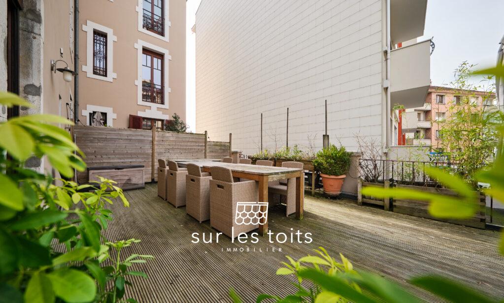 2026_03_05_Surlestoits_1_avenue_Chevene_XT5G1540