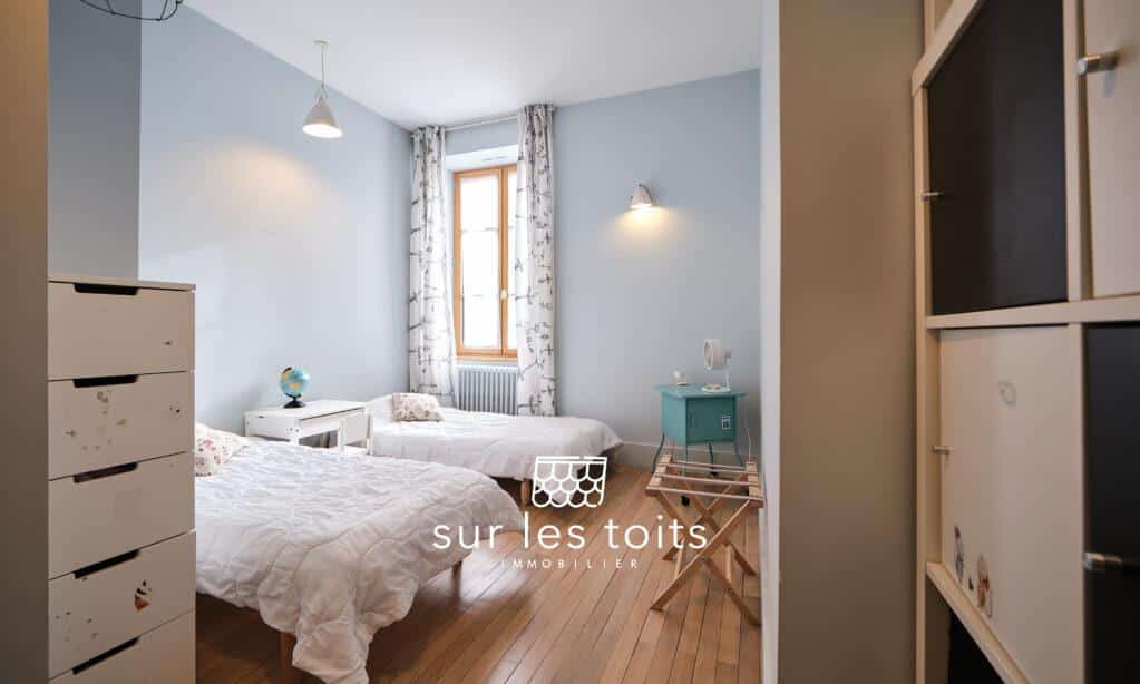 2026_03_05_Surlestoits_1_avenue_Chevene_XT5G1601