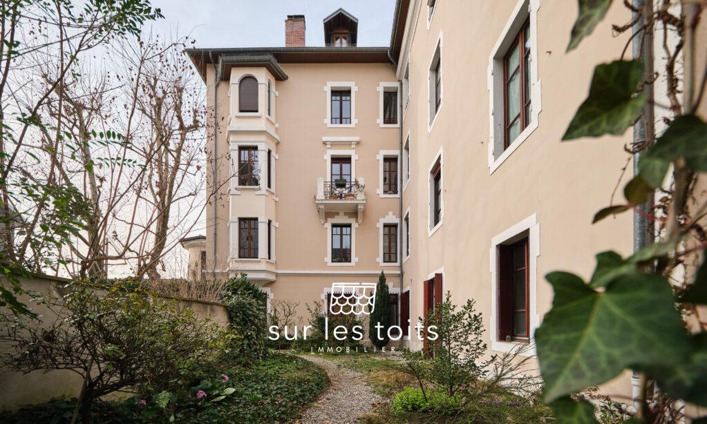 2026_03_05_Surlestoits_1_avenue_Chevene_XT5G1681