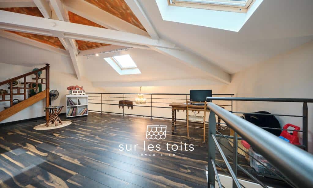 2026_03_05_Surlestoits_2_avenue_Thones_XT5G1010