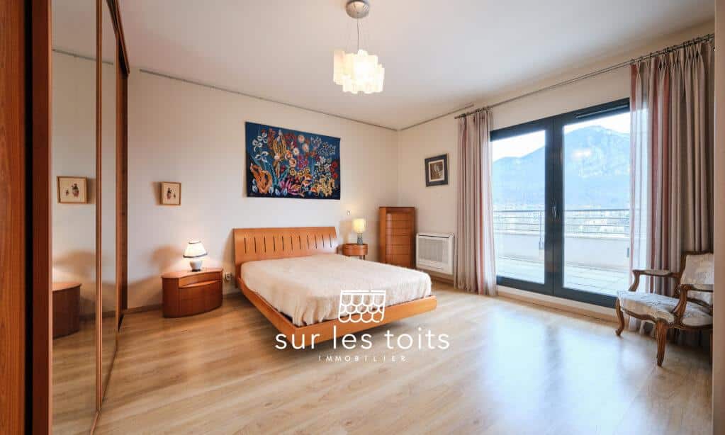 2026_03_05_Surlestoits_2_avenue_Thones_XT5G1020