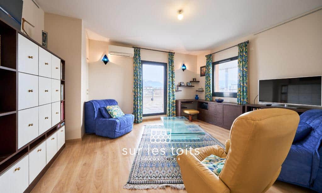 2026_03_05_Surlestoits_2_avenue_Thones_XT5G1226_HDR