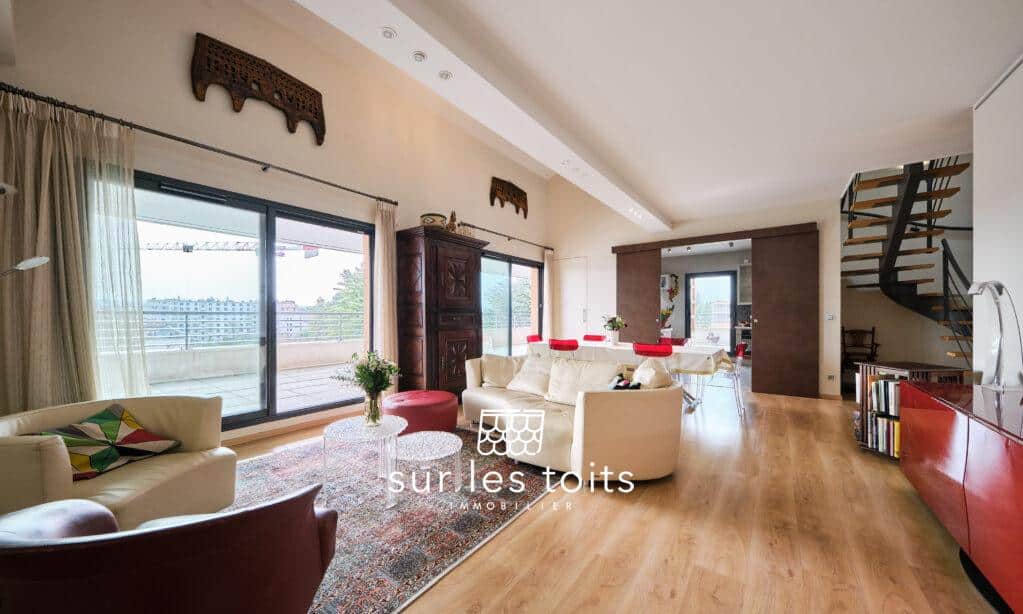 2026_03_05_Surlestoits_2_avenue_Thones_XT5G1235