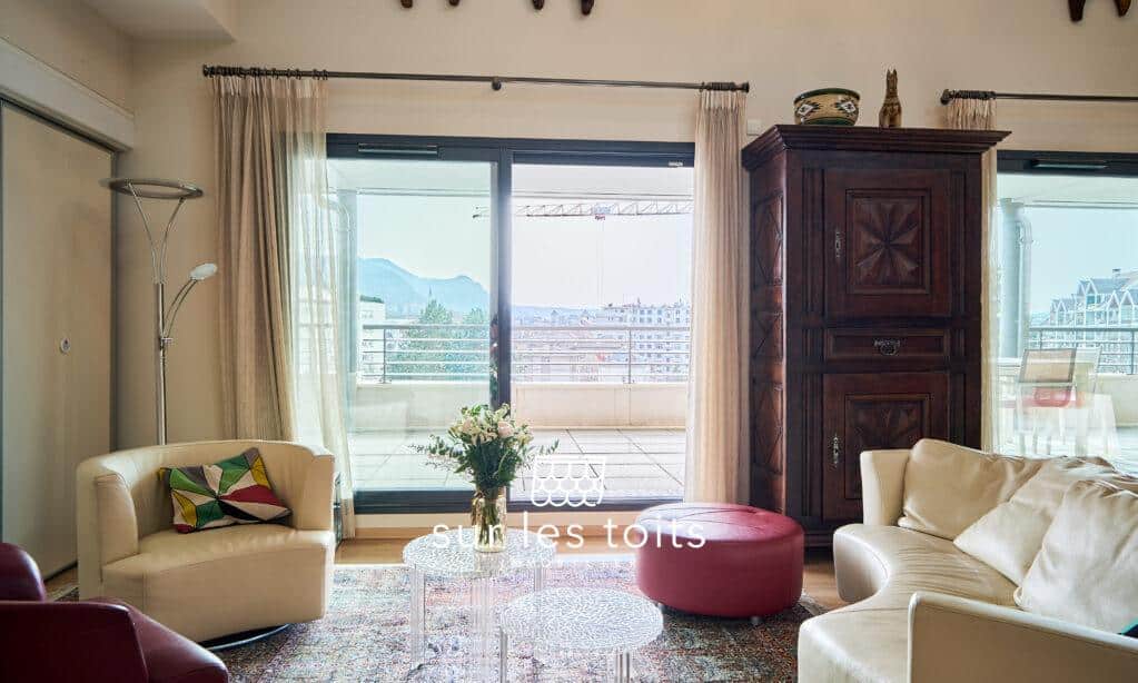 2026_03_05_Surlestoits_2_avenue_Thones_XT5G1247_HDR