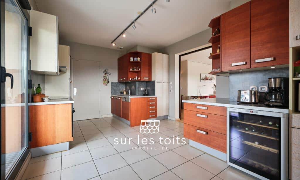 2026_03_05_Surlestoits_2_avenue_Thones_XT5G1251