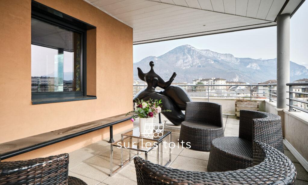 2026_03_05_Surlestoits_2_avenue_Thones_XT5G1300