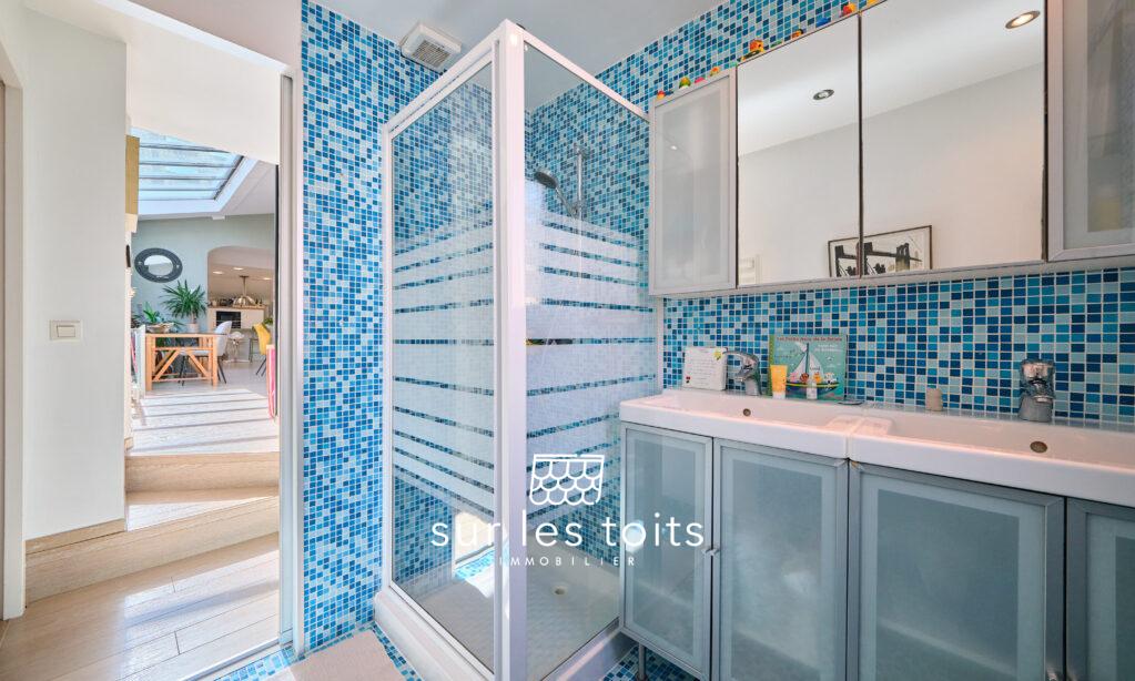 2026_03_24_Surlestoits_14_rue_Royale_XT5G3836