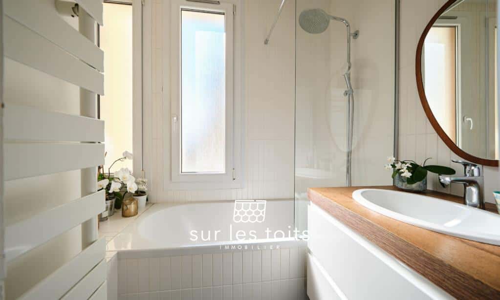 2026_03_19_Surlestoits_6_rue_Paix_XT5G3282