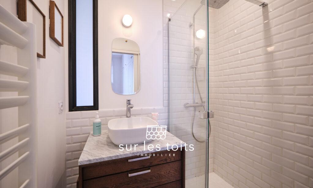 2026_03_19_Surlestoits_6_rue_Paix_XT5G3301