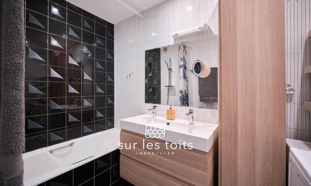 2026_04_03_Surlestoits_9_rue_Jean_Mermoz_XT5G5755