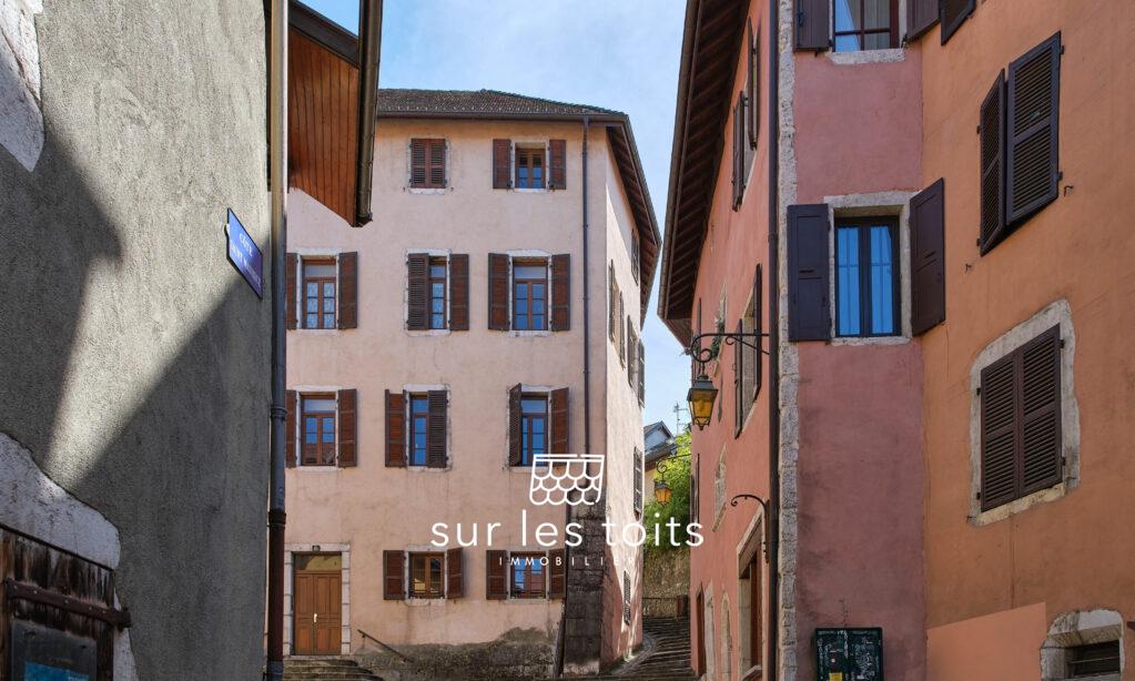 2026_04_17_Surlestoits_6_chemin_des_remparts_le_central_XT5G0251