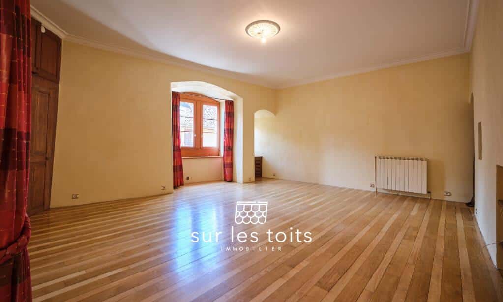 2026_04_17_Surlestoits_6_chemin_des_remparts_le_central_XT5G7418