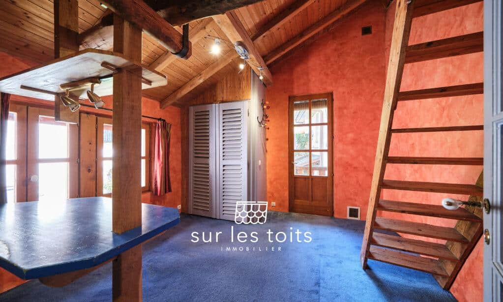 2026_04_17_Surlestoits_6_chemin_des_remparts_le_central_XT5G7488