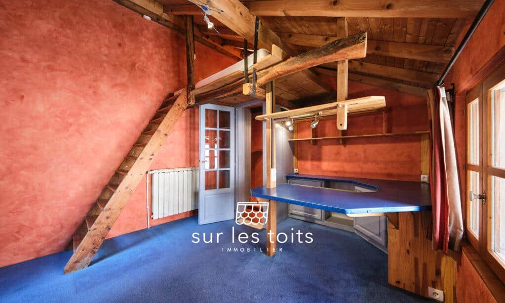 2026_04_17_Surlestoits_6_chemin_des_remparts_le_central_XT5G7498