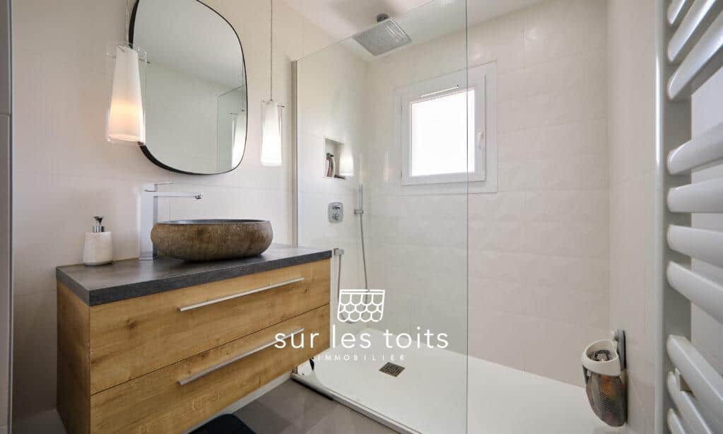 2026_08_18_Surlestoits_9_rue_Fabien_Calloud_XT5G1994