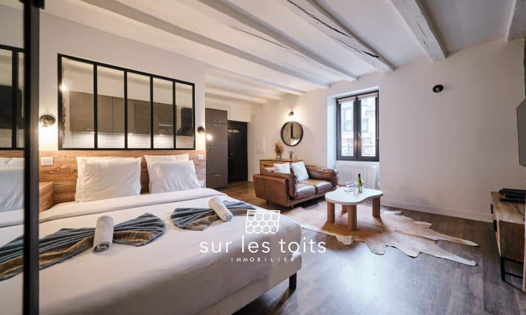 2026_09_17_Surlestoits_15_rue_république_XT5G5277