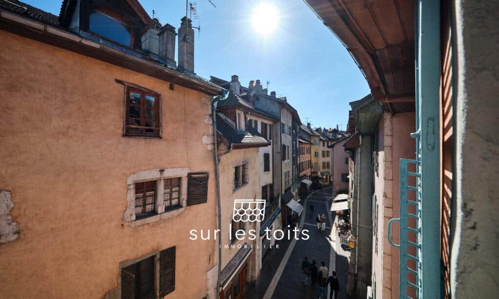 11 RUE DROITE